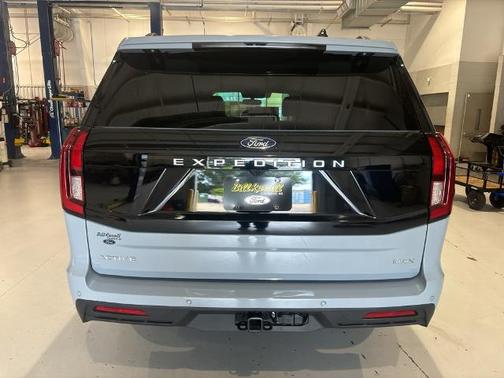 GLACIER GRAY METALLIC TC 2025 Ford Expedition ACTIVE