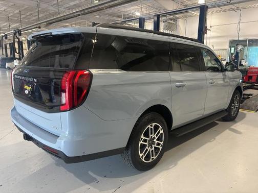 GLACIER GRAY METALLIC TC 2025 Ford Expedition ACTIVE