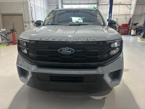 GLACIER GRAY METALLIC TC 2025 Ford Expedition ACTIVE