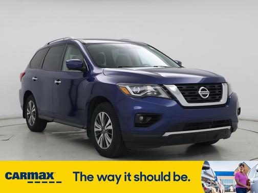 2017 Nissan Pathfinder SL