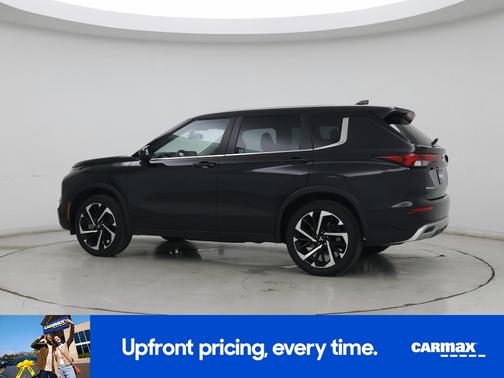 Black 2023 Mitsubishi Outlander SE