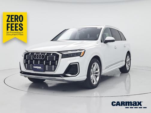 White 2025 Audi Q7 Prestige