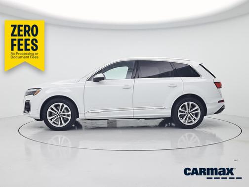 White 2025 Audi Q7 Prestige