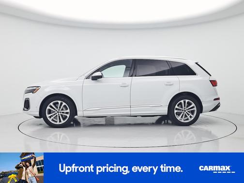 White 2025 Audi Q7 Prestige