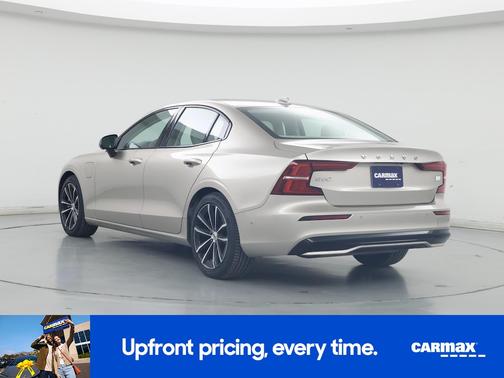 2023 Volvo S60 Recharge Plug-In Hybrid T8 Core Dark Theme