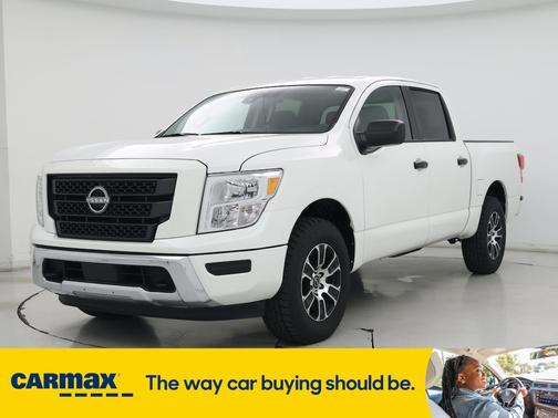 2023 Nissan Titan SV
