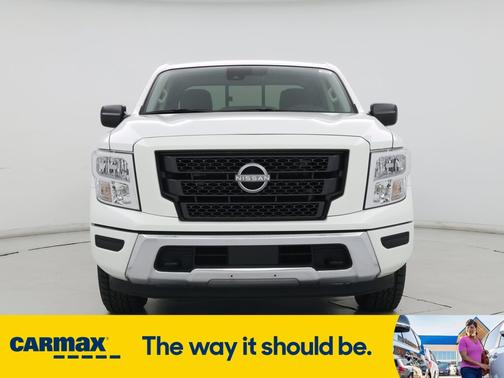 2023 Nissan Titan SV