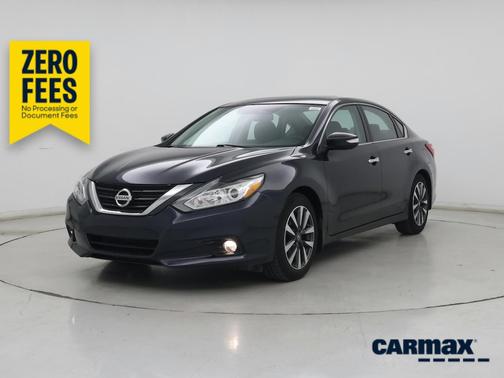 Gray 2016 Nissan Altima SV