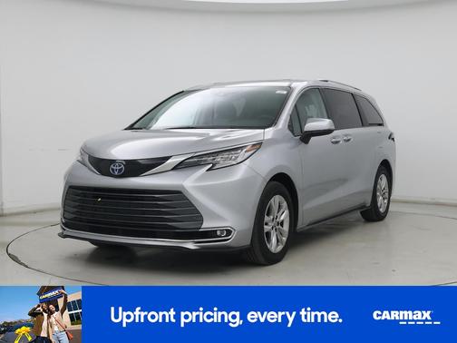 Silver 2024 Toyota Sienna Limited