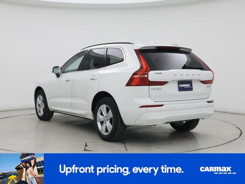 2022 Volvo XC60 B5 Momentum