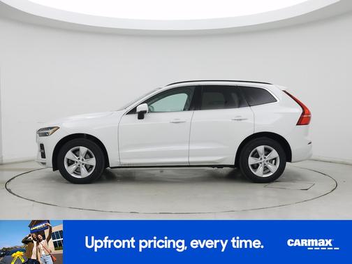 2022 Volvo XC60 B5 Momentum