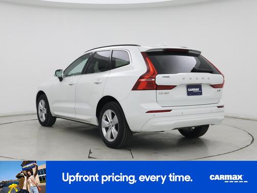 2022 Volvo XC60 B5 Momentum