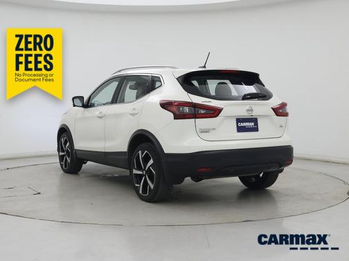 White 2021 Nissan Rogue Sport SL