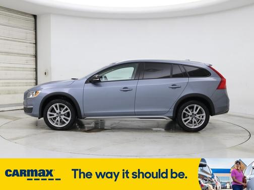 2018 Volvo V60 Cross Country T5