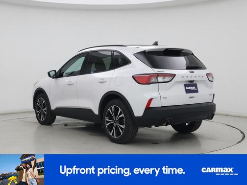 White 2021 Ford Escape SE