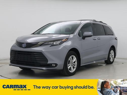 2023 Toyota Sienna Woodland Edition