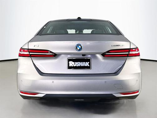 2026 BMW i5 eDrive40