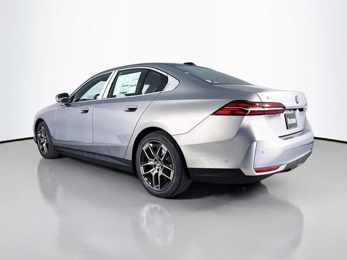 2026 BMW i5 eDrive40