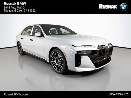 2026 BMW 750e i xDrive