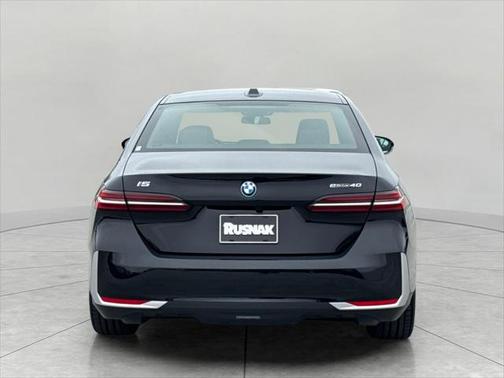2024 BMW i5 eDrive40