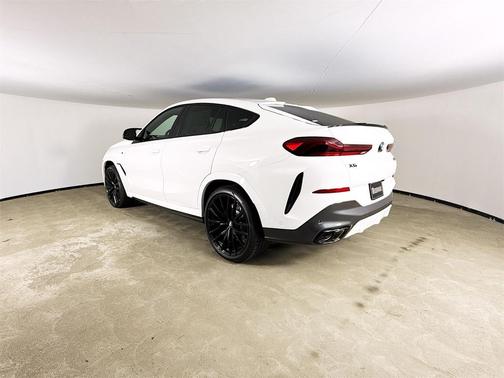 2026 BMW X6 M60i