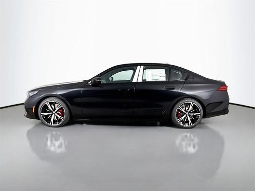 2025 BMW i5 M60