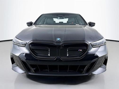 2025 BMW i5 M60