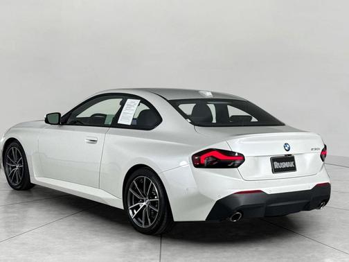 2025 BMW 230 i