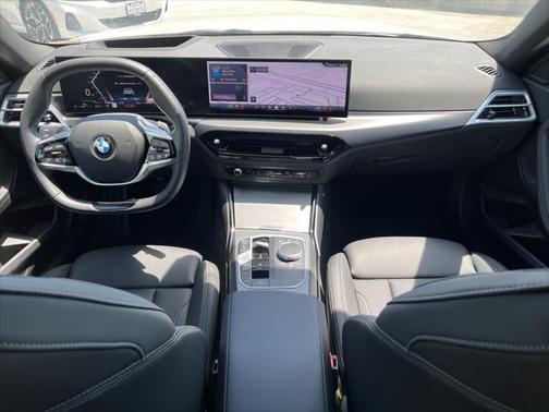 2025 BMW 230 i