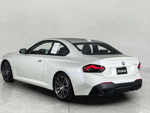 2025 BMW 230 i