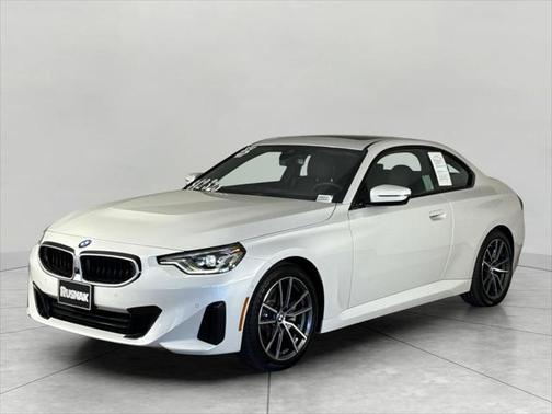 2025 BMW 230 i