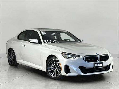 2025 BMW 230 i