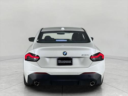 2025 BMW 230 i