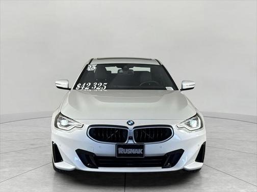 2025 BMW 230 i