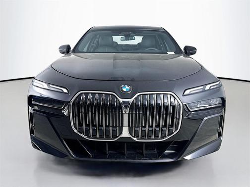 2025 BMW 760 i xDrive