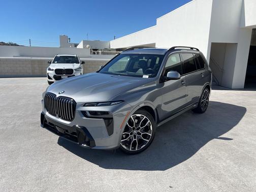 2023 BMW X7 xDrive40i