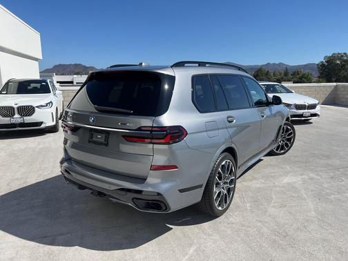 2023 BMW X7 xDrive40i