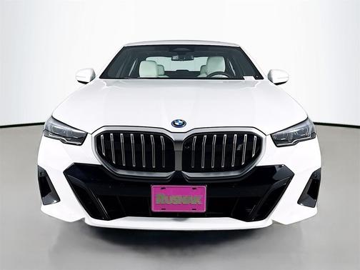 2025 BMW i5 xDrive40