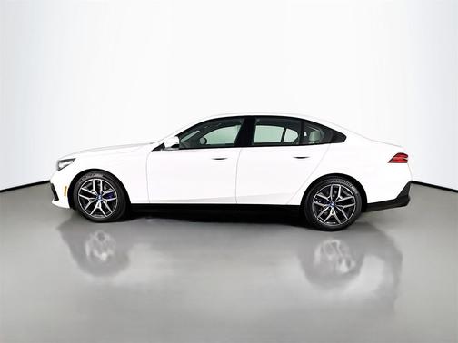 2025 BMW i5 xDrive40