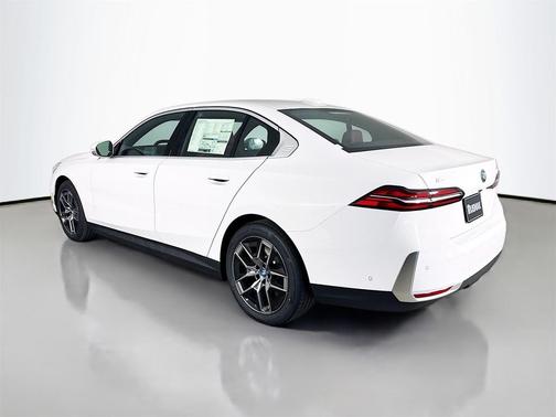 2025 BMW i5 eDrive40