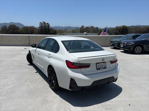 2023 BMW 330 330i