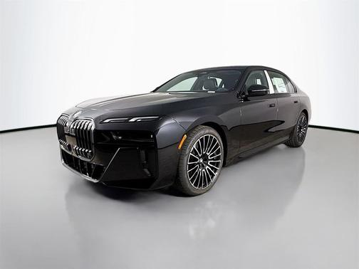 2026 BMW 740 740i