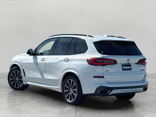 2022 BMW X5 M50i