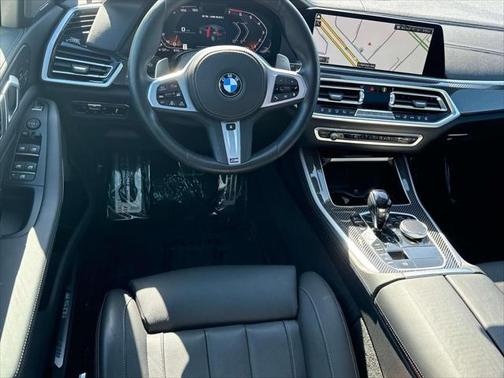2022 BMW X5 M50i
