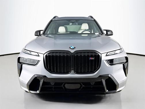 2024 BMW X7 M60i