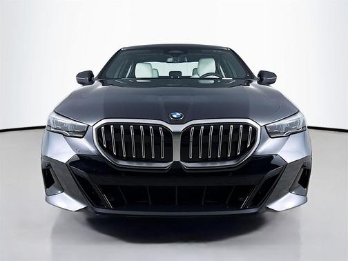 2026 BMW 530 i