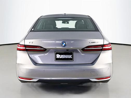 2026 BMW i5 xDrive40