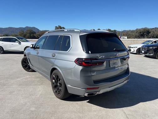 2024 BMW X7 xDrive40i