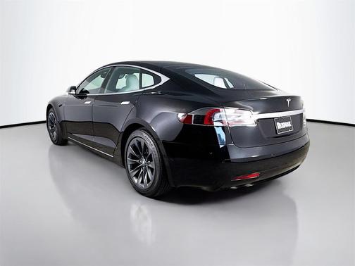 2020 Tesla Model S Long Range