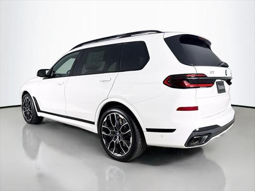 2026 BMW X7 M60i